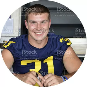 Nick Benda - American football linebacker