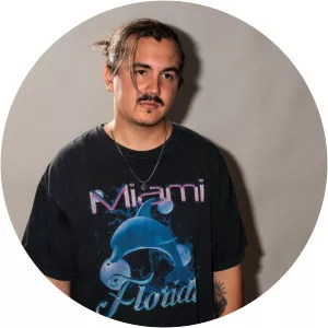 Nick León - Musical artist