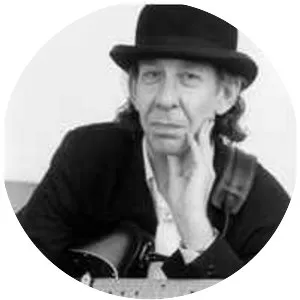 Nick Woodland - British guitarist