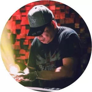 nicky manuputty kenna lango - Musical artist