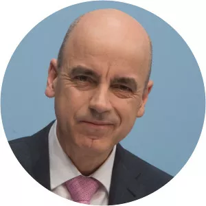 Nicolas Peter - Manager