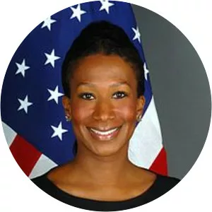 Nicole Avant