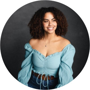 Nicole Castillo-Mavromatis