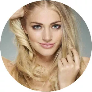 Nicole Neal - Actress