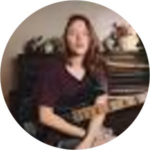 Nicole Row - Musician