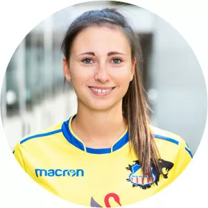 Nicole Sauer - Football player