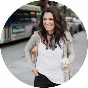 Nicole Serrano - Musical artist