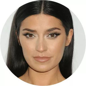 Nicole Williams English