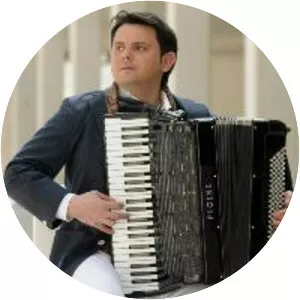 Nihad Hrustanbegovic