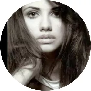 Nihan Akkuş - Model