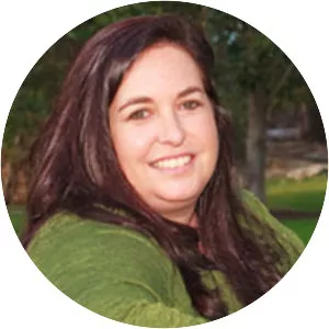 Nikki Logan - Author