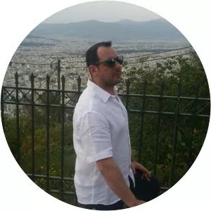 Nikos Tzavaras - Singer