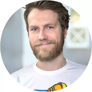 Nils Bomhoff - Presenter