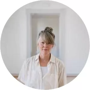 Nina Canell - Sculpture artist