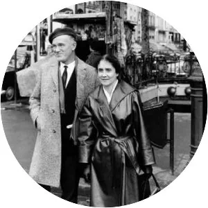 Nina Dorliak - Russian-Soviet singer