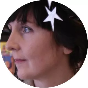 Nina Hynes - Irish singer