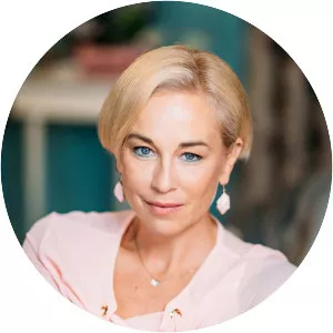 Nina Ivanič - Actress