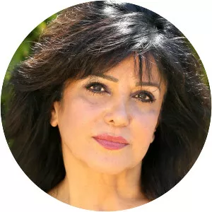 Nina Nayebi photograph