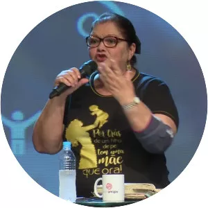 Nina Targino - Author