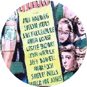 Nine Girls - 1944 ‧ Mystery/Comedy