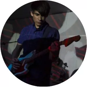 Niño Elefante Musician