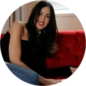 Nisa Amoils - Author