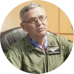 Nivaldo Luiz Rossato - Senior officer