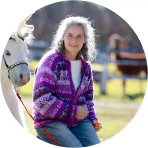 Noeline Cassettari - Author