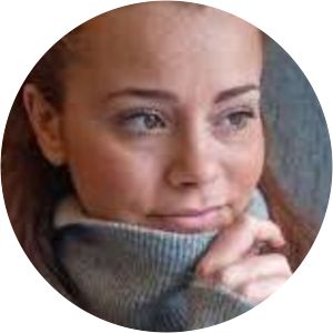 Nora Tokhosepyan - YouTuber