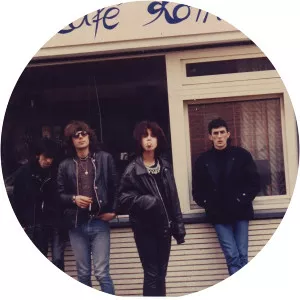 Not Moving - Musical group