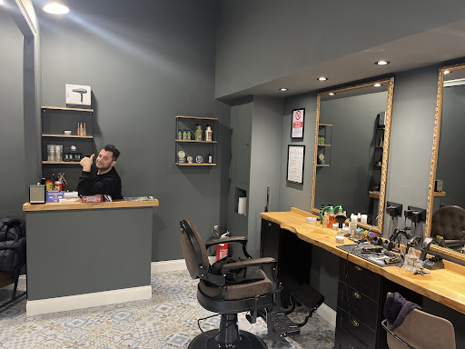 Nove11 - Barber shop in Genoa, Italy