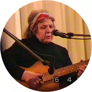 Novella Matveyeva - Russian bard