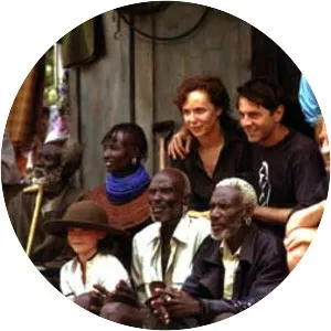 Nowhere in Africa - 2001 ‧ Drama ‧ 2h 21m