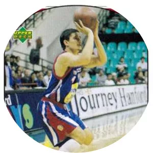 Noy Castillo - Filipino-American professional basketball player