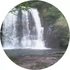 Ntumbachushi Falls