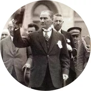 Nüzhet Haşim Sinanoğlu photograph