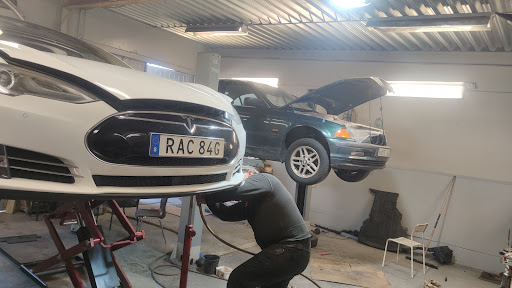 Nya Boxhults Bilservice AB - Auto repair shop in Uddevalla, Sweden