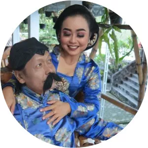 Nyimut Sri Lestari photograph