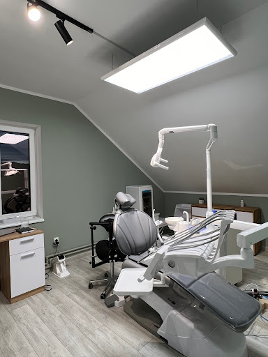 Nykolaichuk dental clinic - Dental clinic in Vyzhnytsia, Ukraine