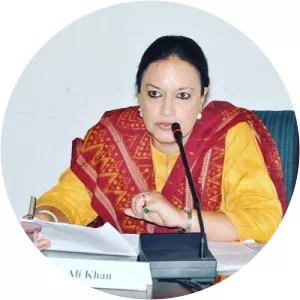 Nyla Ali Khan