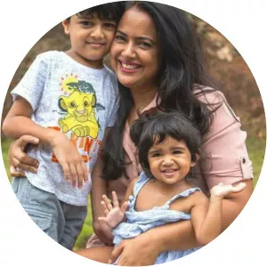 Nyra Varde photograph