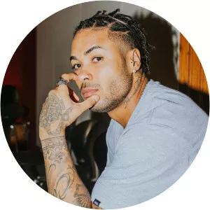 o poeta vinny nogueira & vinny nogueira