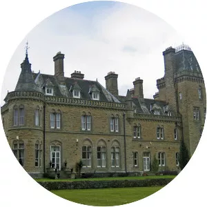 Oakmere Hall - Building