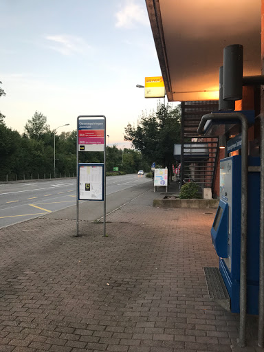 Oberengstringen, Zentrum - Bus station in Oberengstringen, Switzerland