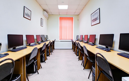 Obrazovaniye I Kar'yera