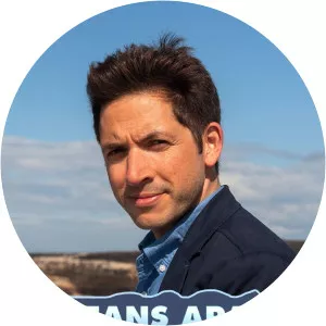 Oceans Apart: Art and the Pacific with James Fox - 2018 ‧ 1 season