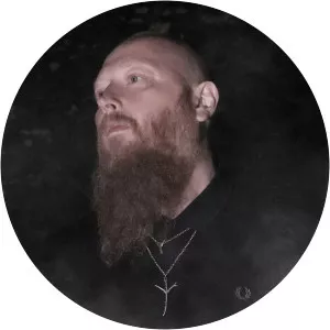 Of the Wand and the Moon