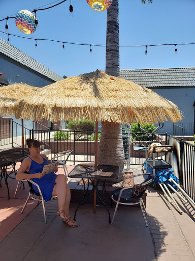 Off The Hook Fish Grill