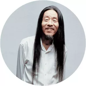 Oi-su Lee - Writer