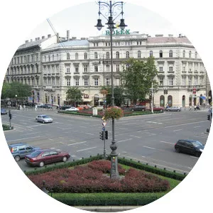 Oktogon - Intersection